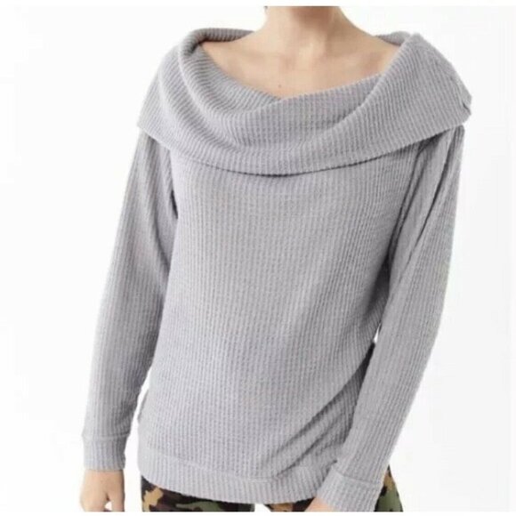 Out From Under UO Small Carlee Thermal Cowl Neck - Picture 11 of 11